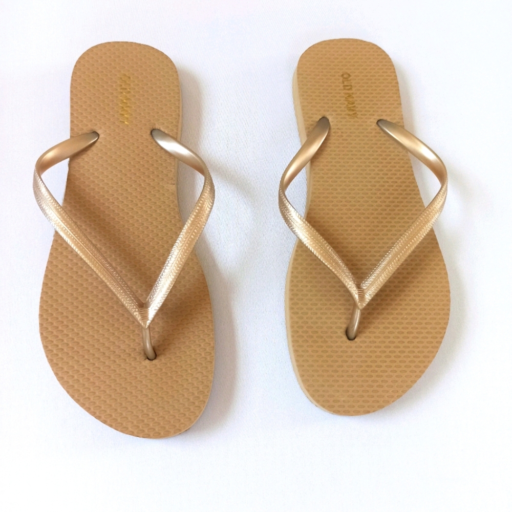 $5 with BUNDLE Old Navy Gold Flip Flops